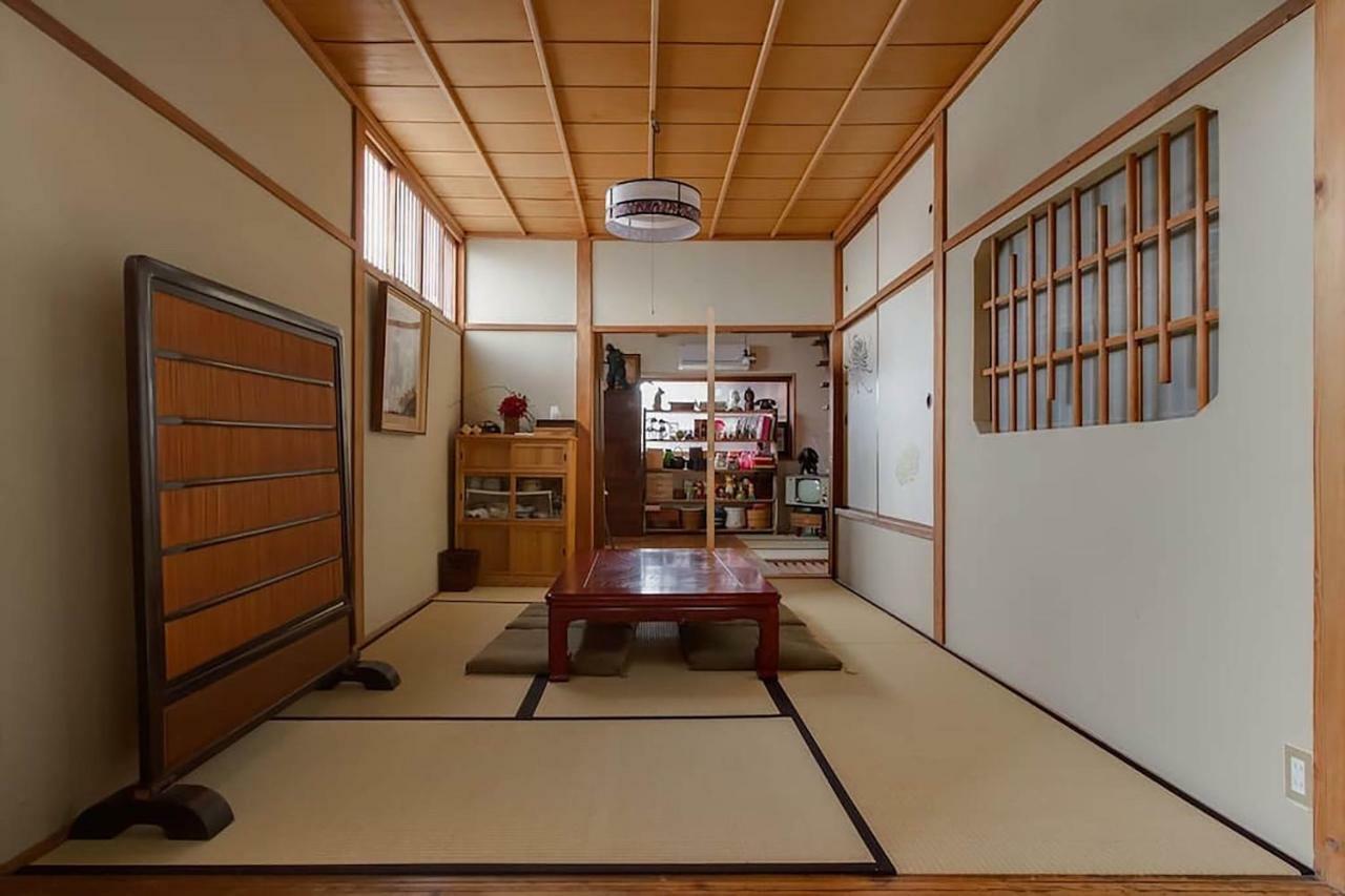 Hotel Bar併設の仕掛け満載忍者ハウス!Wi-Fi!天王寺電車で15分!帝塚山四丁目駅3メートル! Ōsaka Exterior foto